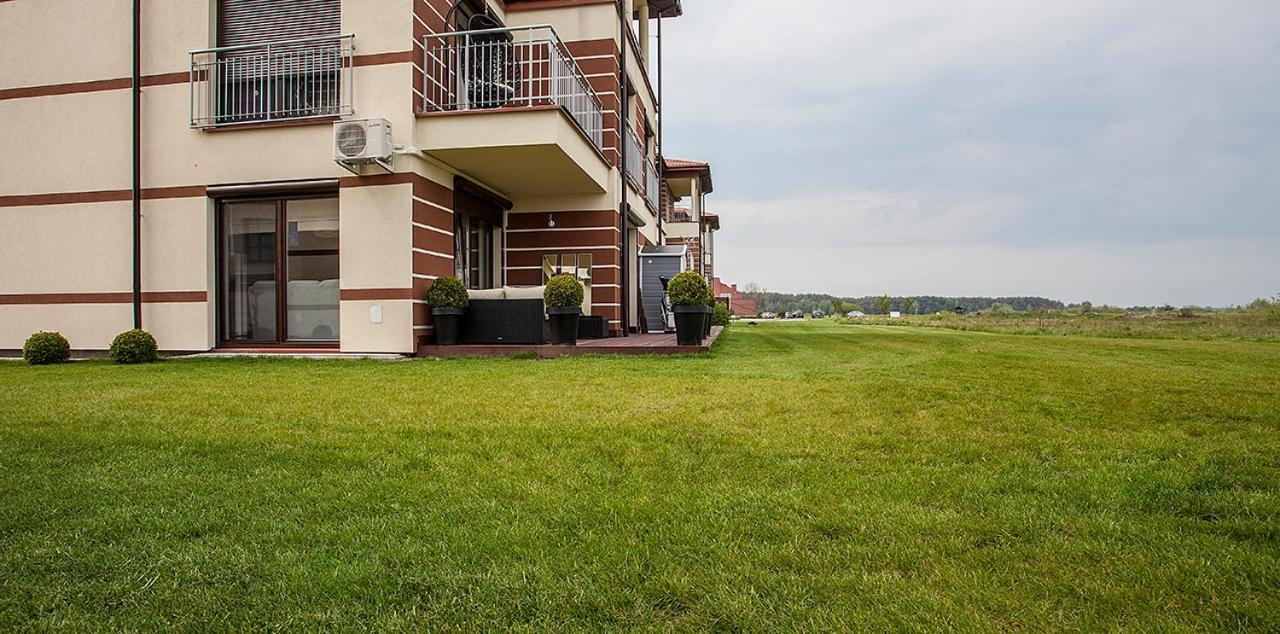 Golf Apartament W Sobieniach Sobienie Jeziory Exterior foto